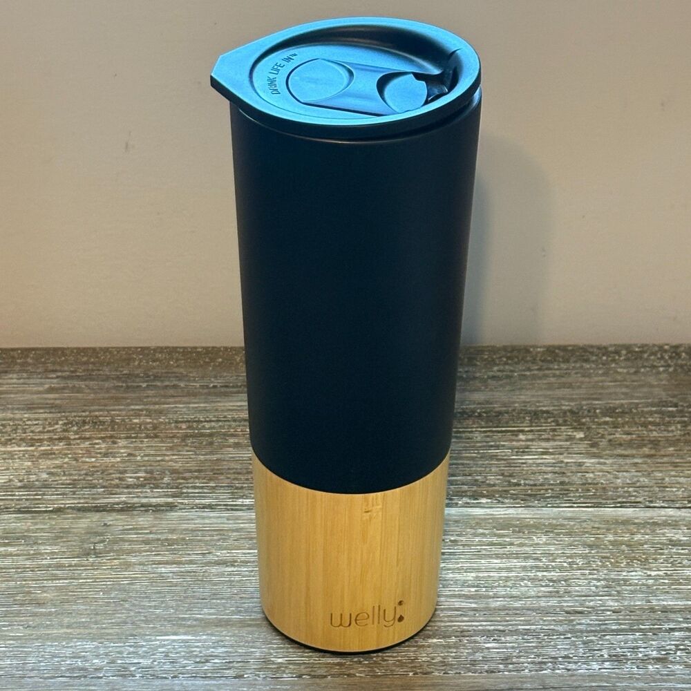 Welly Traveler Vacuum Insulated Water Bottle 24 oz Black and Bamboo Tumbler
